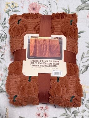 Viral Costco TikTok Orange Pumpkin Halloween Throw Blanket